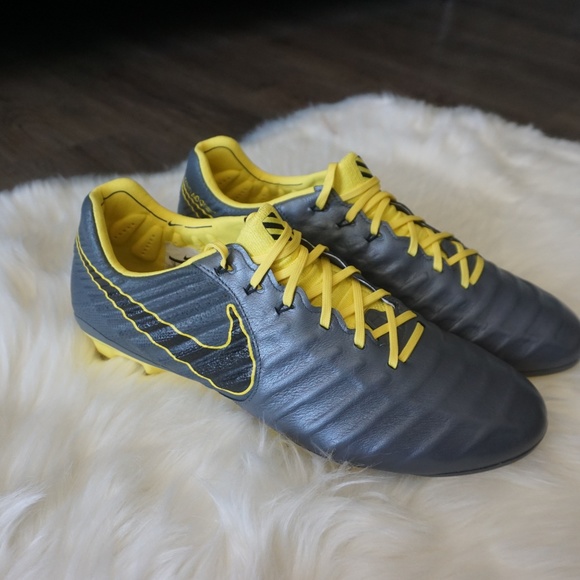 Nike Legend 7 Elite Tiempo FG Soccer Cleats - Picture 4 of 7